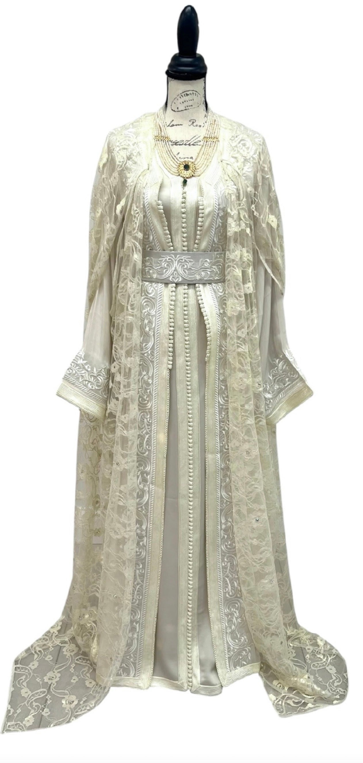 Moroccan Takchita Dress – Cream Embroidered Two-piece Wedding Caftan