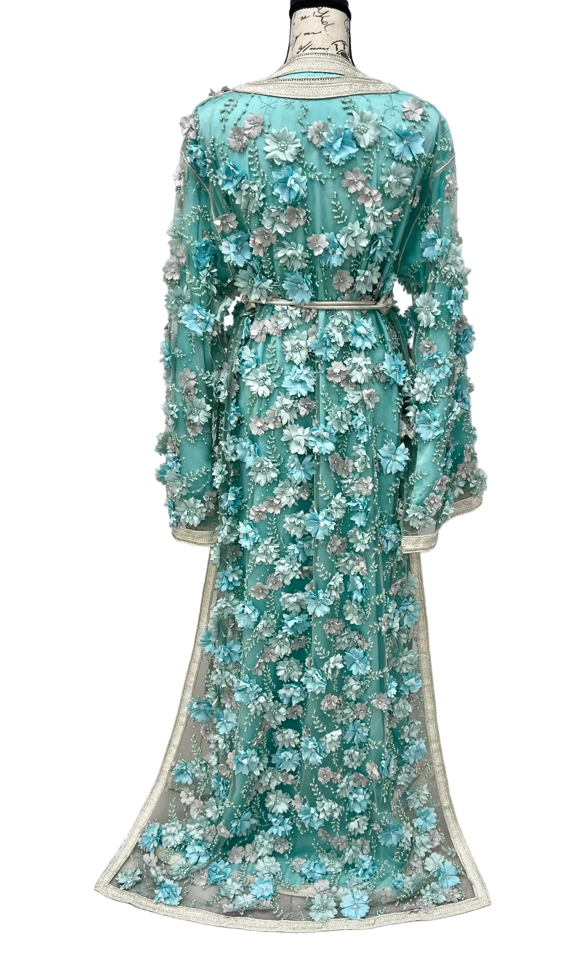 Luxury 3D Floral Moroccan Caftan | Hand-Beaded Two-Piece Tulle Takchita