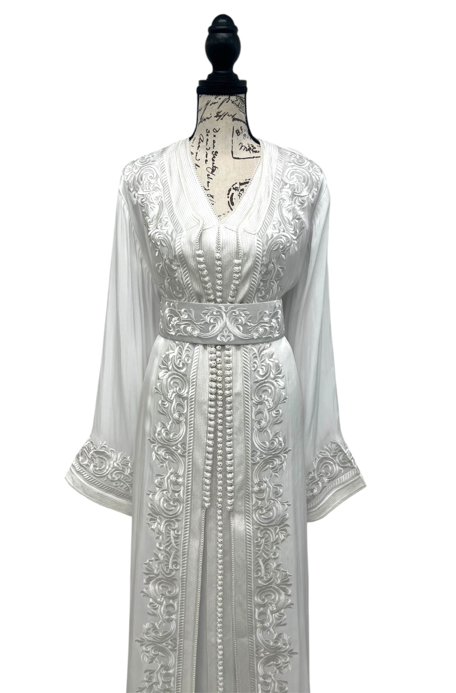 Moroccan Takchita Dress – White Embroidered Two-piece Wedding Caftan
