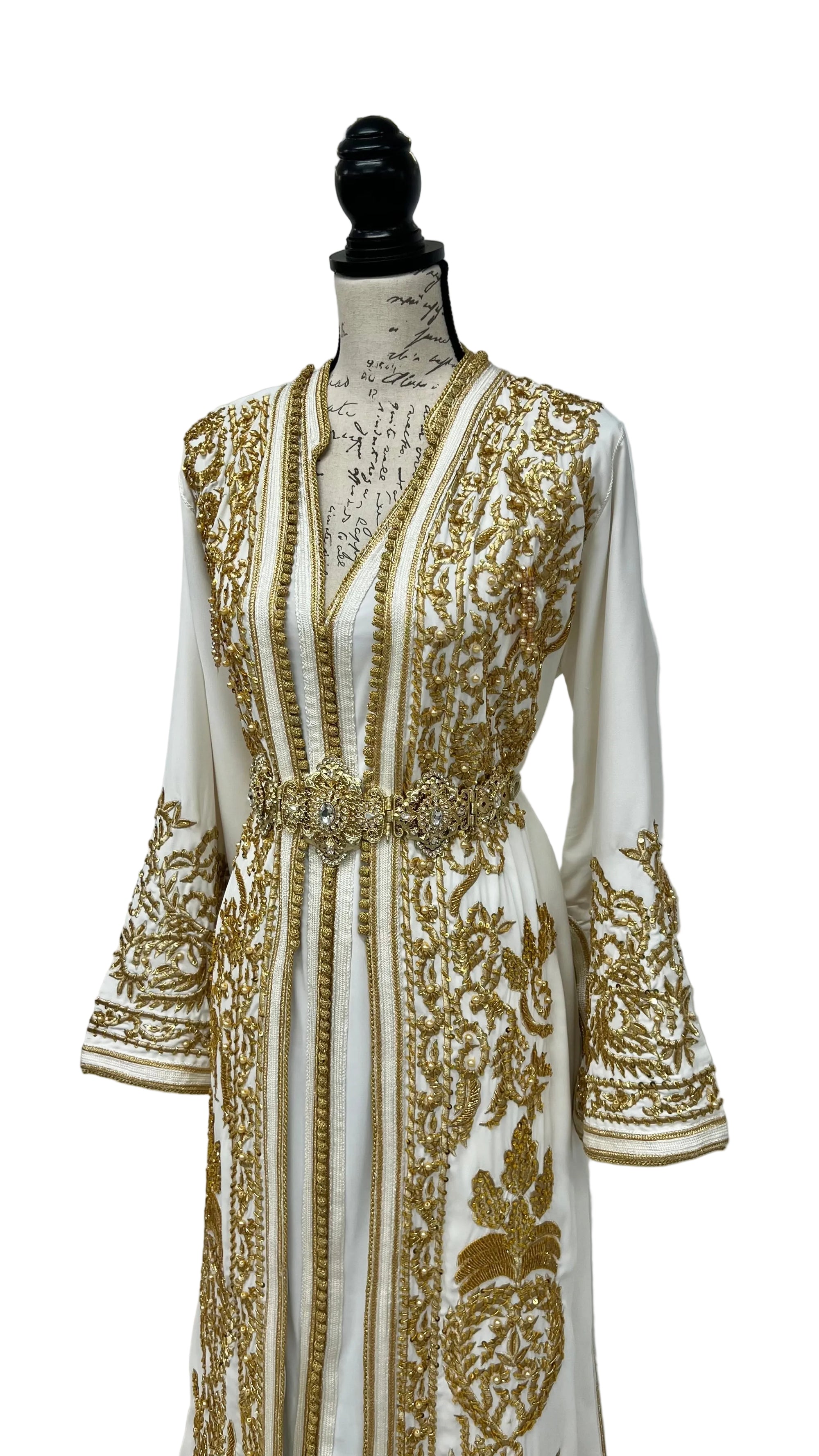 Zahra Moroccan Wedding Dress – White & Gold Embroidered Bridal Takchita Caftan
