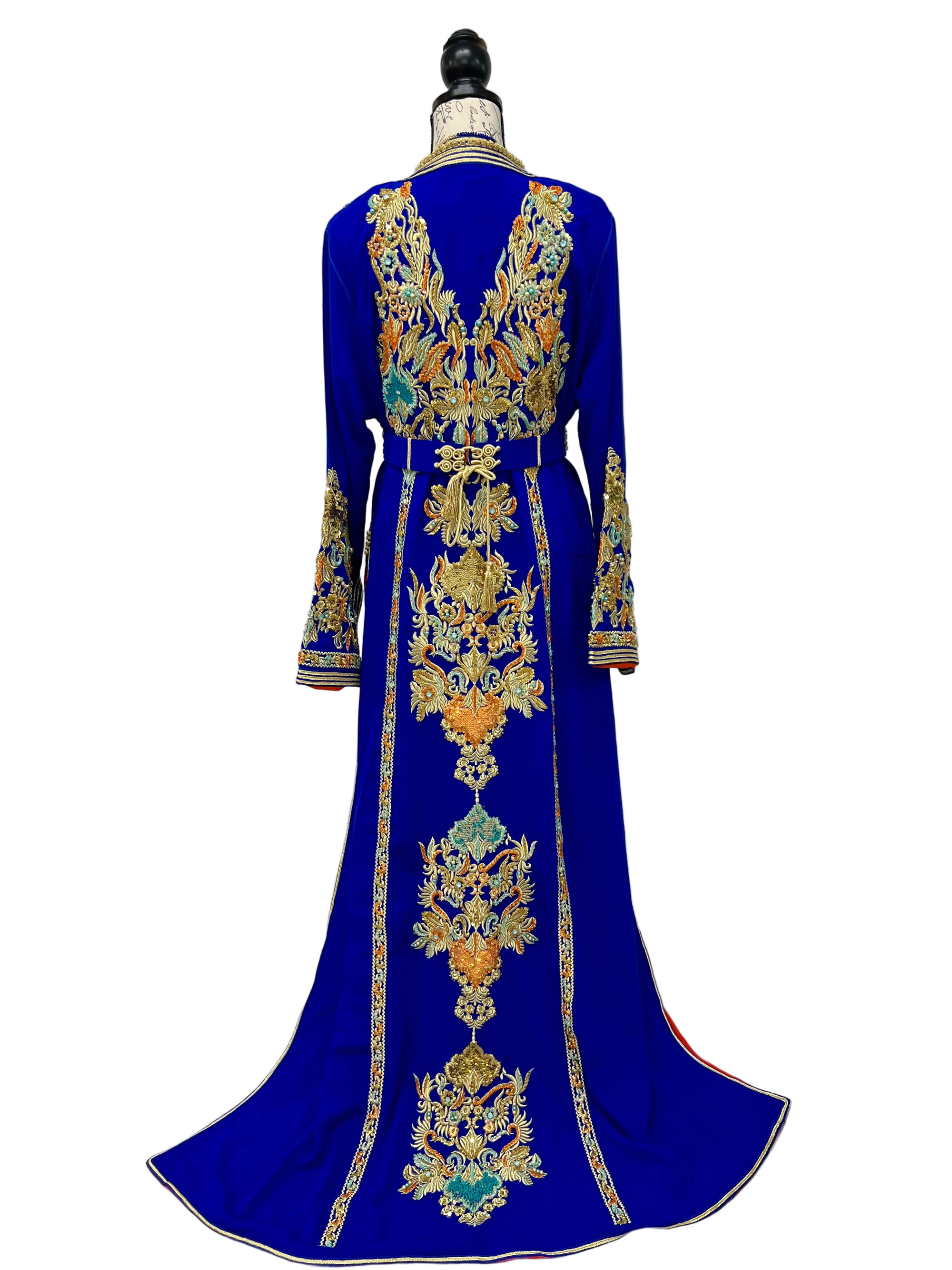 Luxuriöser Königlich Blauer Marokkanischer Kaftan mit Stickereien und Perlenstickereien