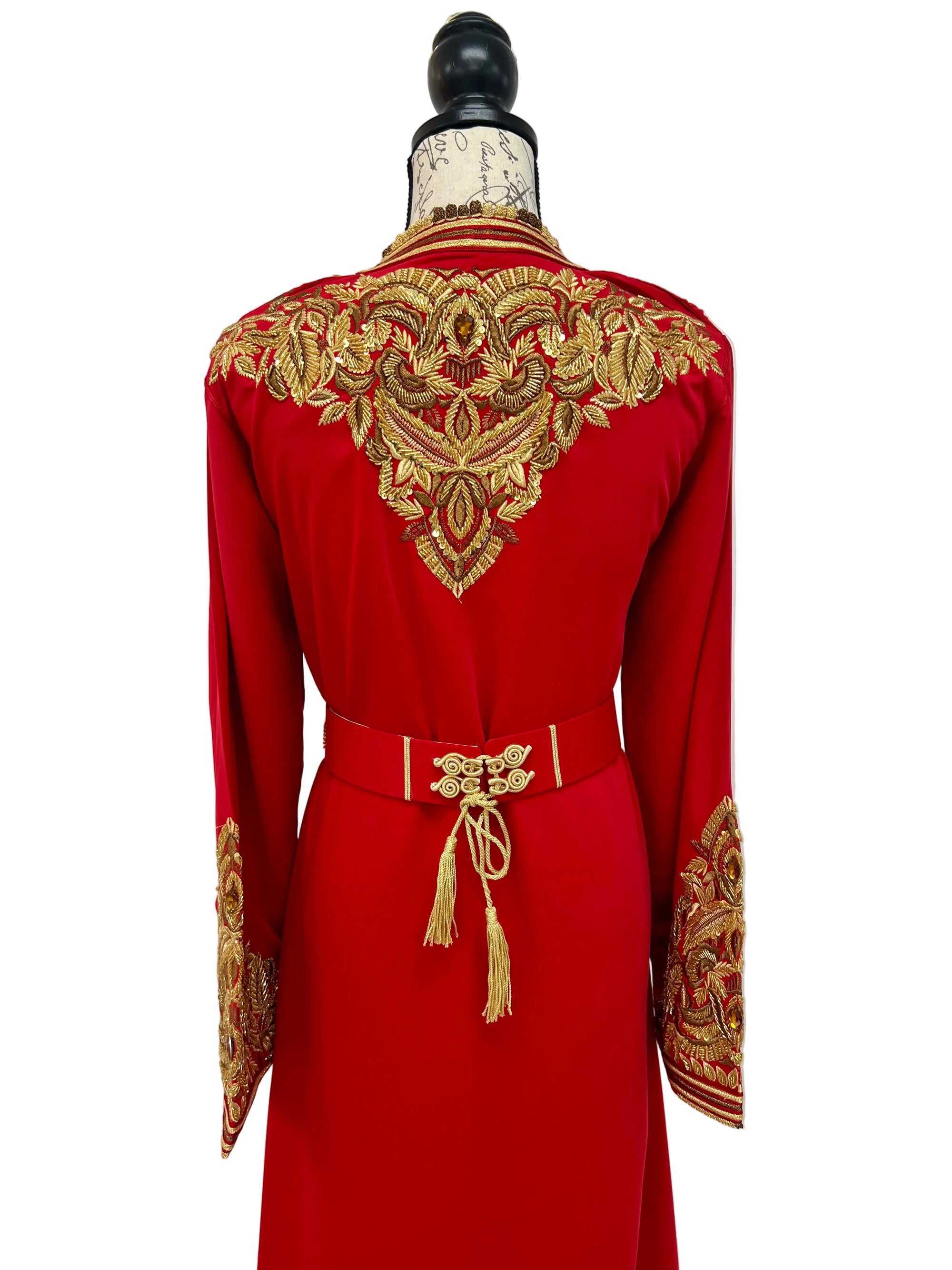 Marokkanischer roter Kaftan mit Gold- und Bronzestickerei, satiniert gefüttert