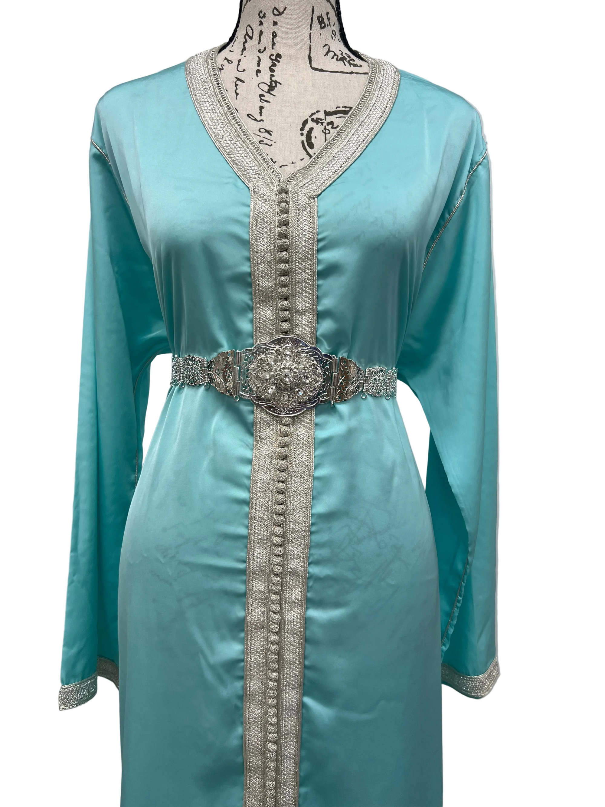 Luxury 3D Floral Moroccan Caftan | Hand-Beaded Two-Piece Tulle Takchita