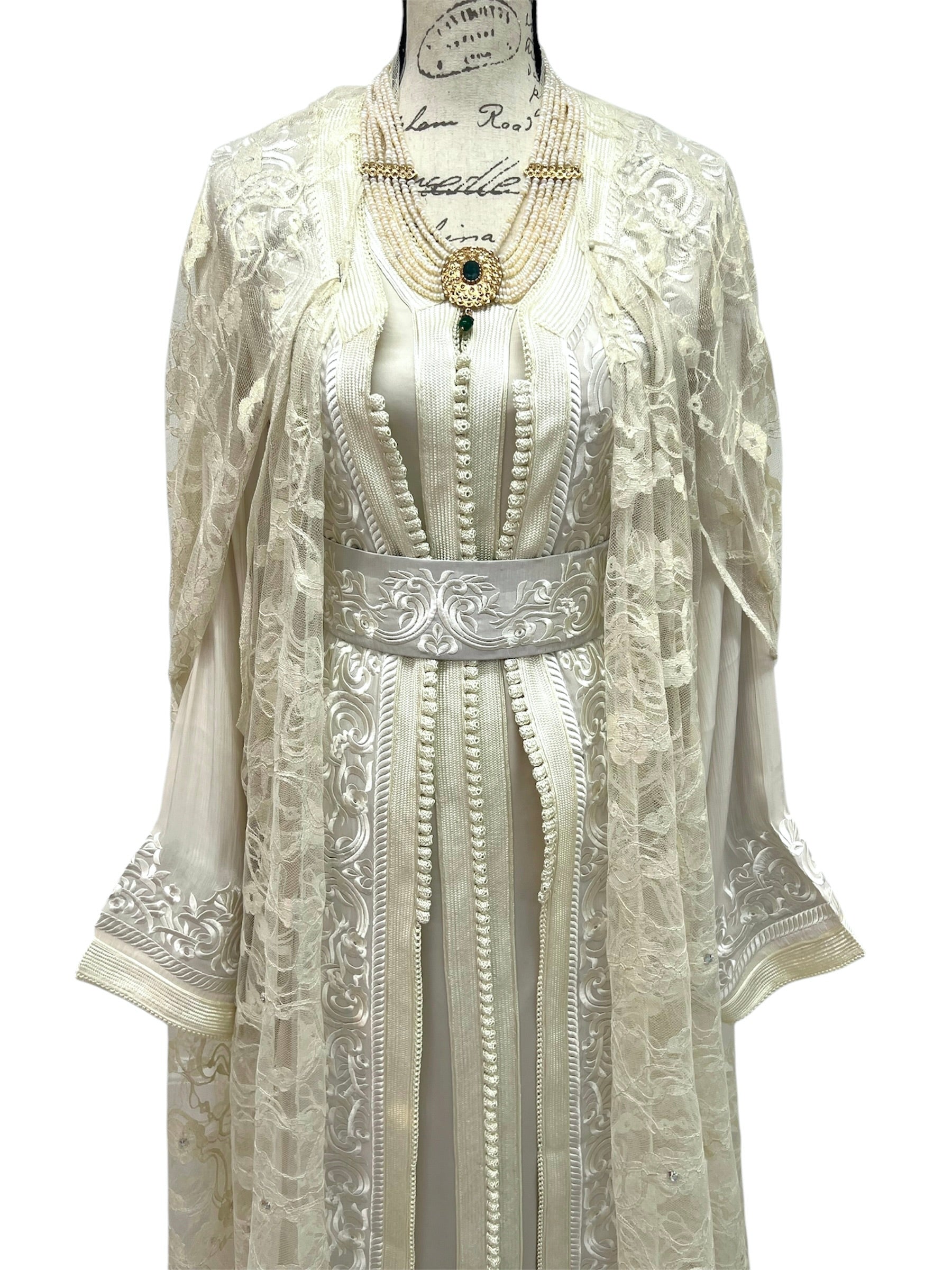 Moroccan Takchita Dress – Cream Embroidered Two-piece Wedding Caftan