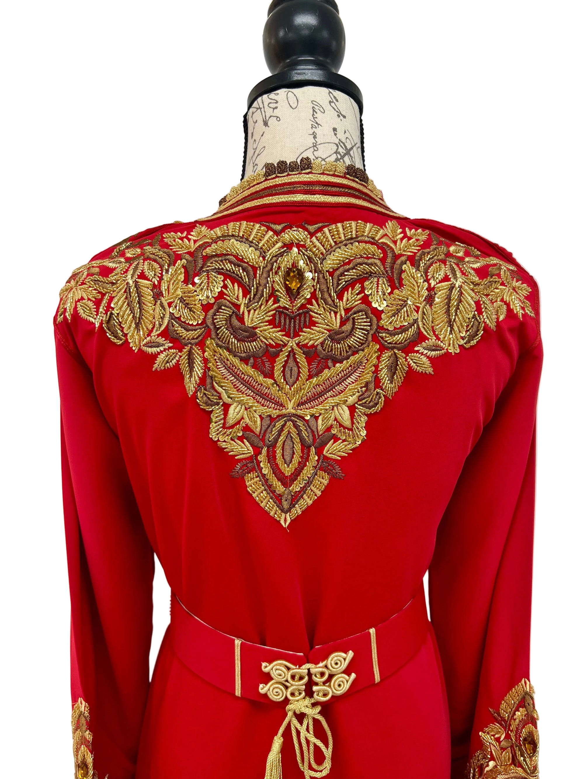 Marokkanischer roter Kaftan mit Gold- und Bronzestickerei, satiniert gefüttert