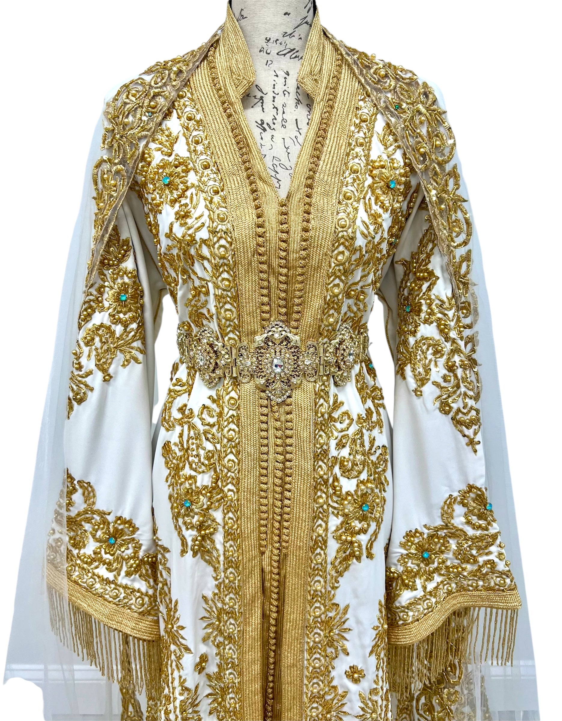 Amnah Moroccan Bridal Takchita – White & Gold Hand-Beaded Plus Size Wedding Caftan