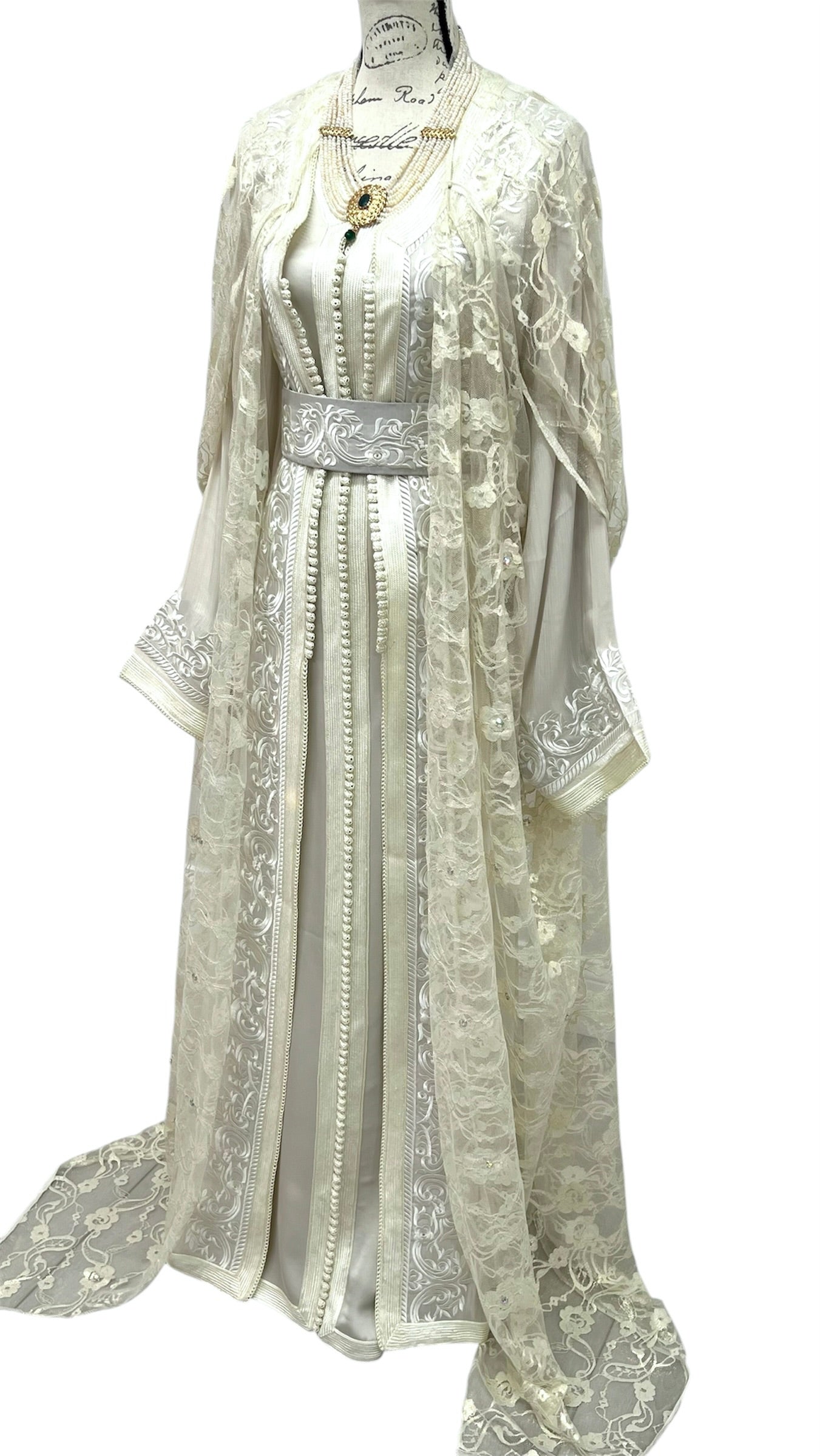 Moroccan Takchita Dress – Cream Embroidered Two-piece Wedding Caftan
