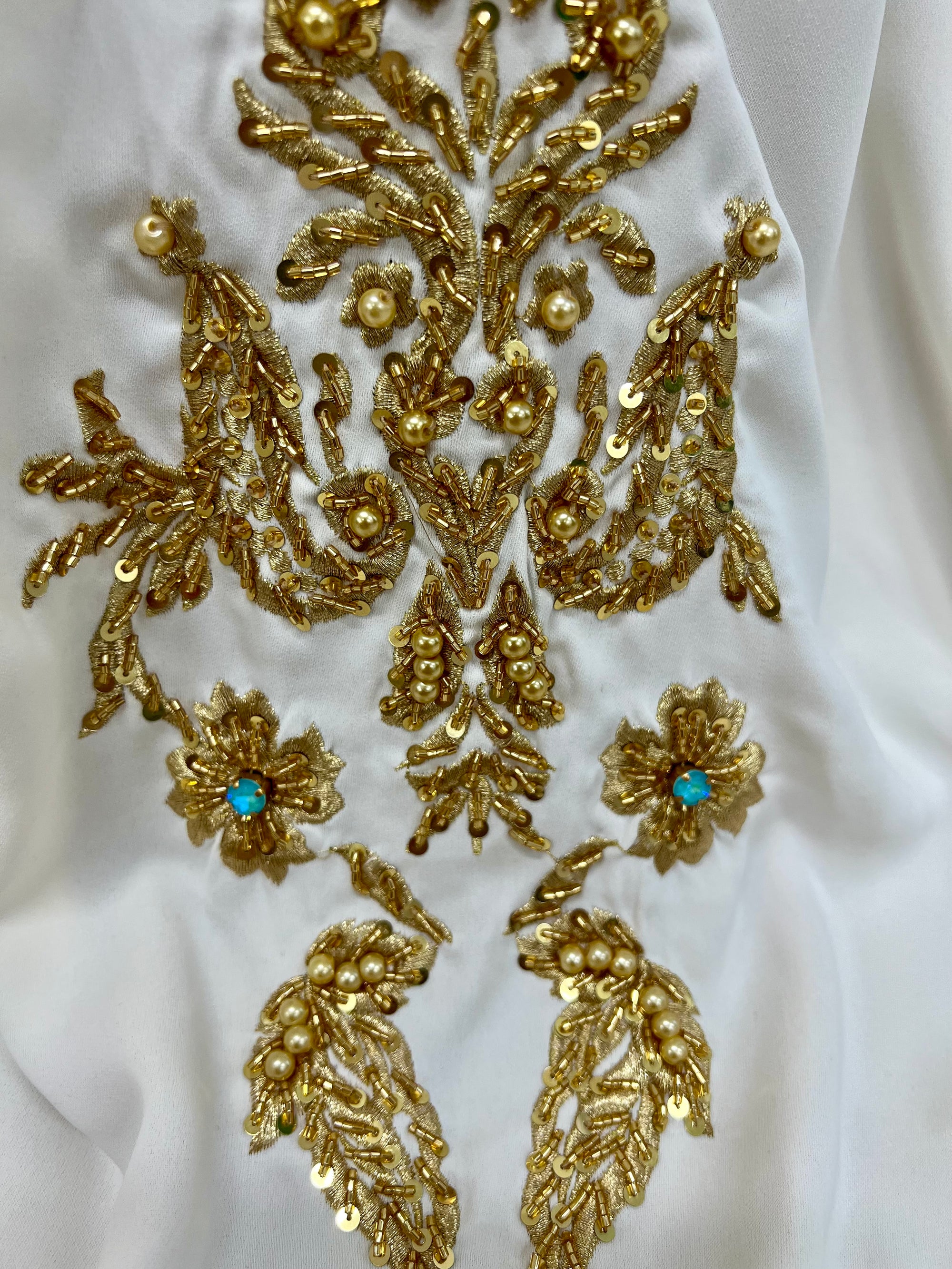 Amnah Moroccan Bridal Takchita – White & Gold Hand-Beaded Plus Size Wedding Caftan