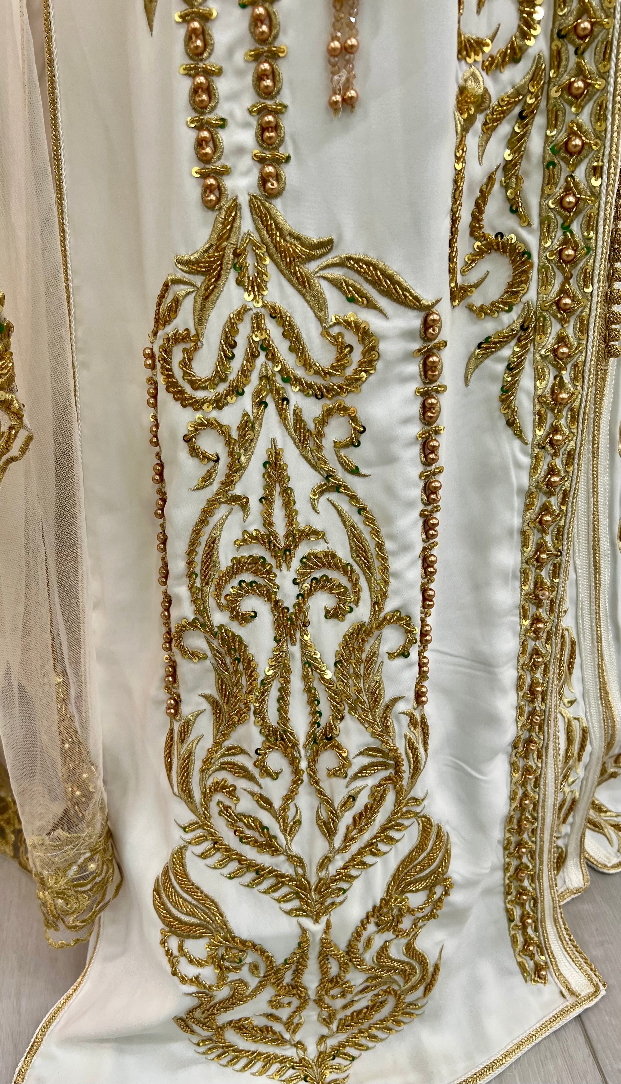 Zahra Moroccan Wedding Dress – White & Gold Embroidered Bridal Takchita Caftan