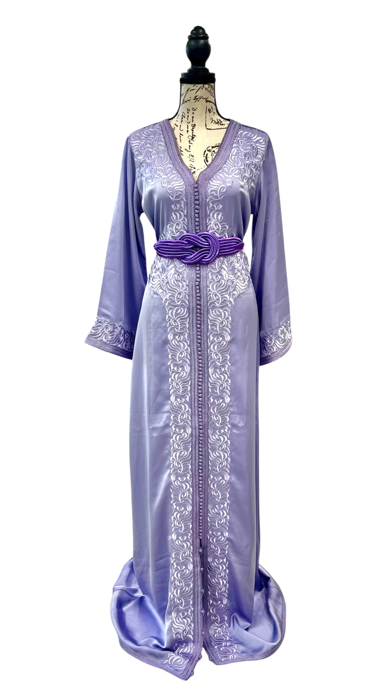 Lavender Silk Moroccan Caftan with Monochrome Embroidery & Belt – Drap de Soie Kaftan for Weddings & Special Occasions