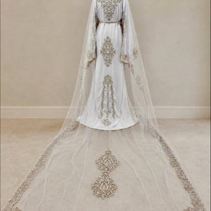 Embroidered Wedding Kaftan White Moroccan Bridal Dress Silver Beading Caftan Modest Islamic Ceremony Gown Two Piece Set Satin Lined Overlay Nikkah Outfit Henna Party Attire Sleeveless Crepe Inner Dress Traditional North African Wedding Wear